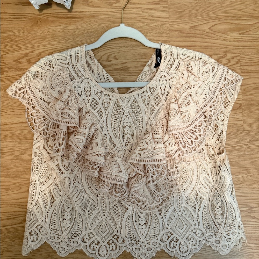 Zara Cream Flutter Sleeve Cropped Blouse
